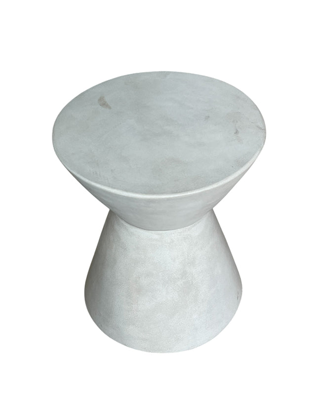Tabouret sablier en terrazzo gris