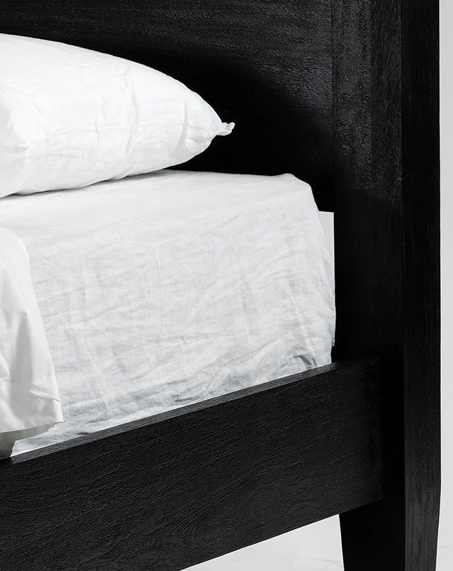 Lit à baldaquin Retreat