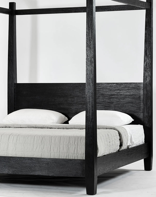 Lit à baldaquin Retreat